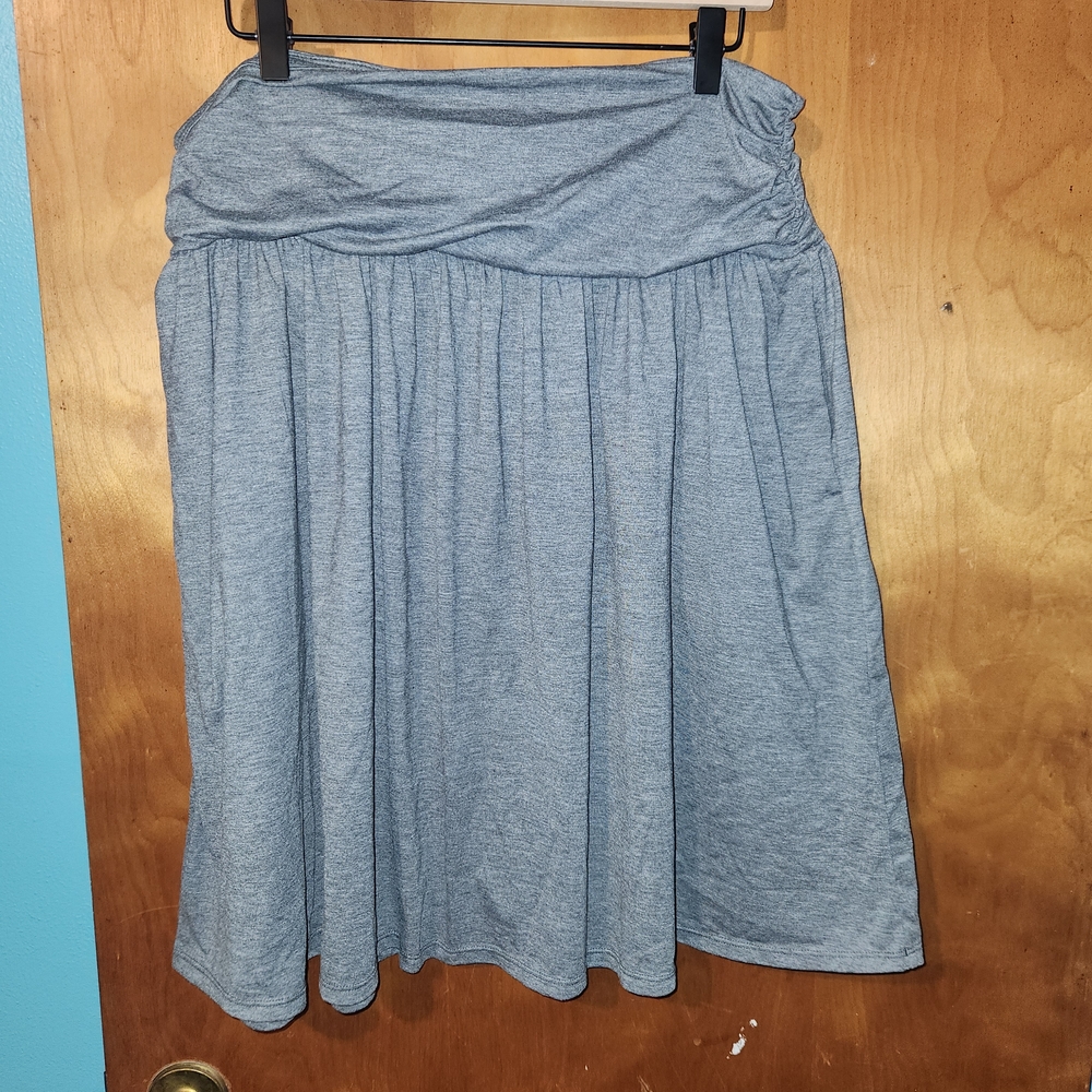HALARA Light Gray A-Line Skirt